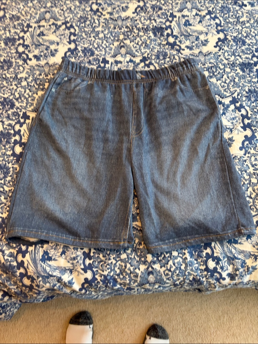 Women’s Elastic-Waist Denim Shorts - Blue